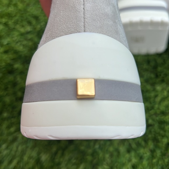 NWB Stuart Weitzman SW 612 grey suede bootie size 4.5 that fits like a 5 - Picture 16 of 17